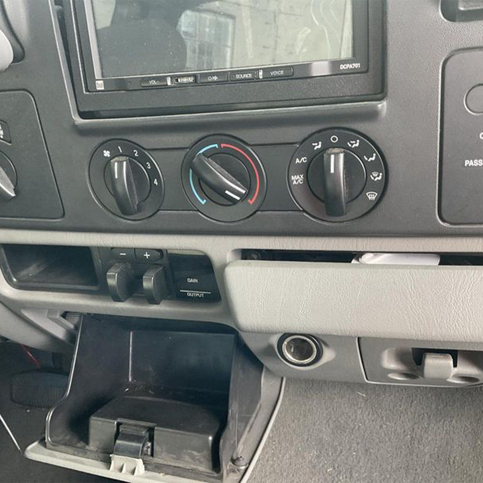 2005-2007 Ford F250 F350 Climate Control