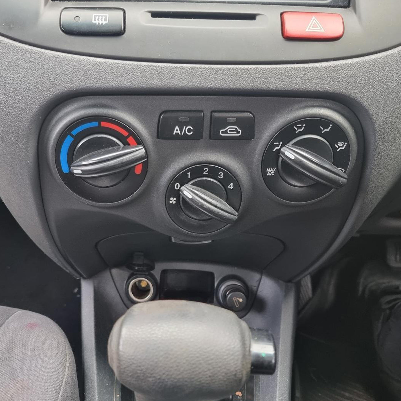 2007-2008 Kia Rio Climate Control