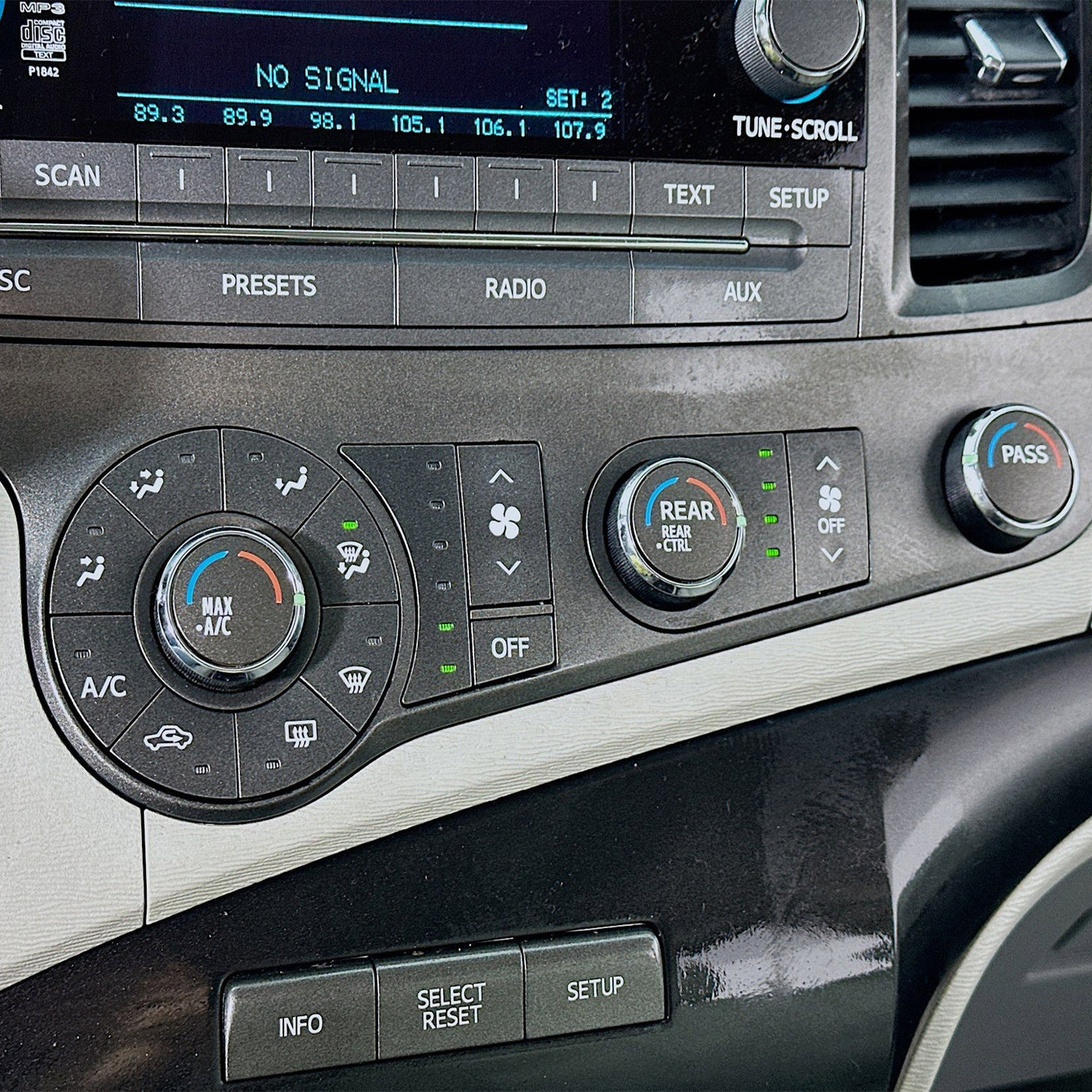 2011-2014 Toyota Sienna Climate Control