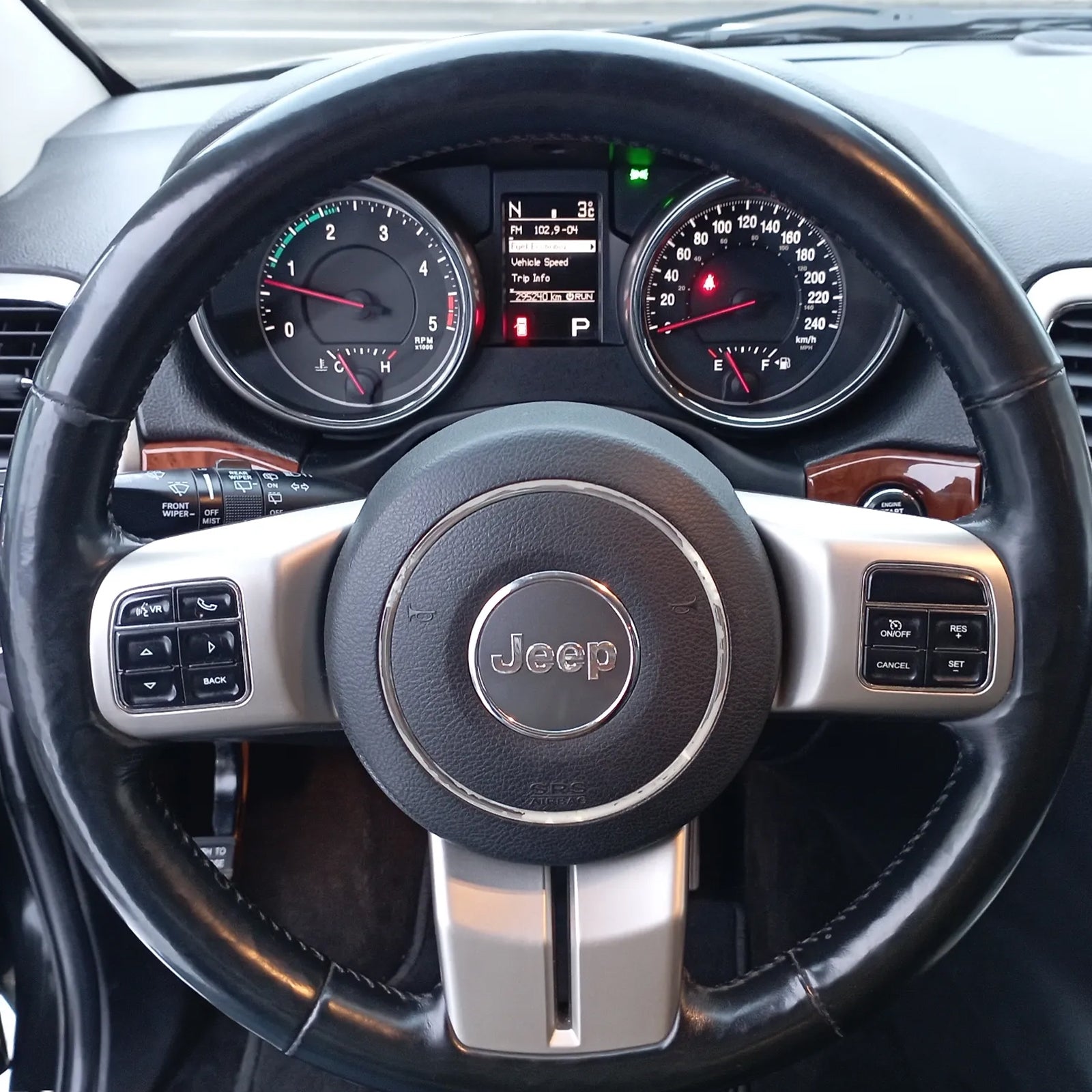 2011 Jeep Grand Cherokee Steering Wheel Airbag