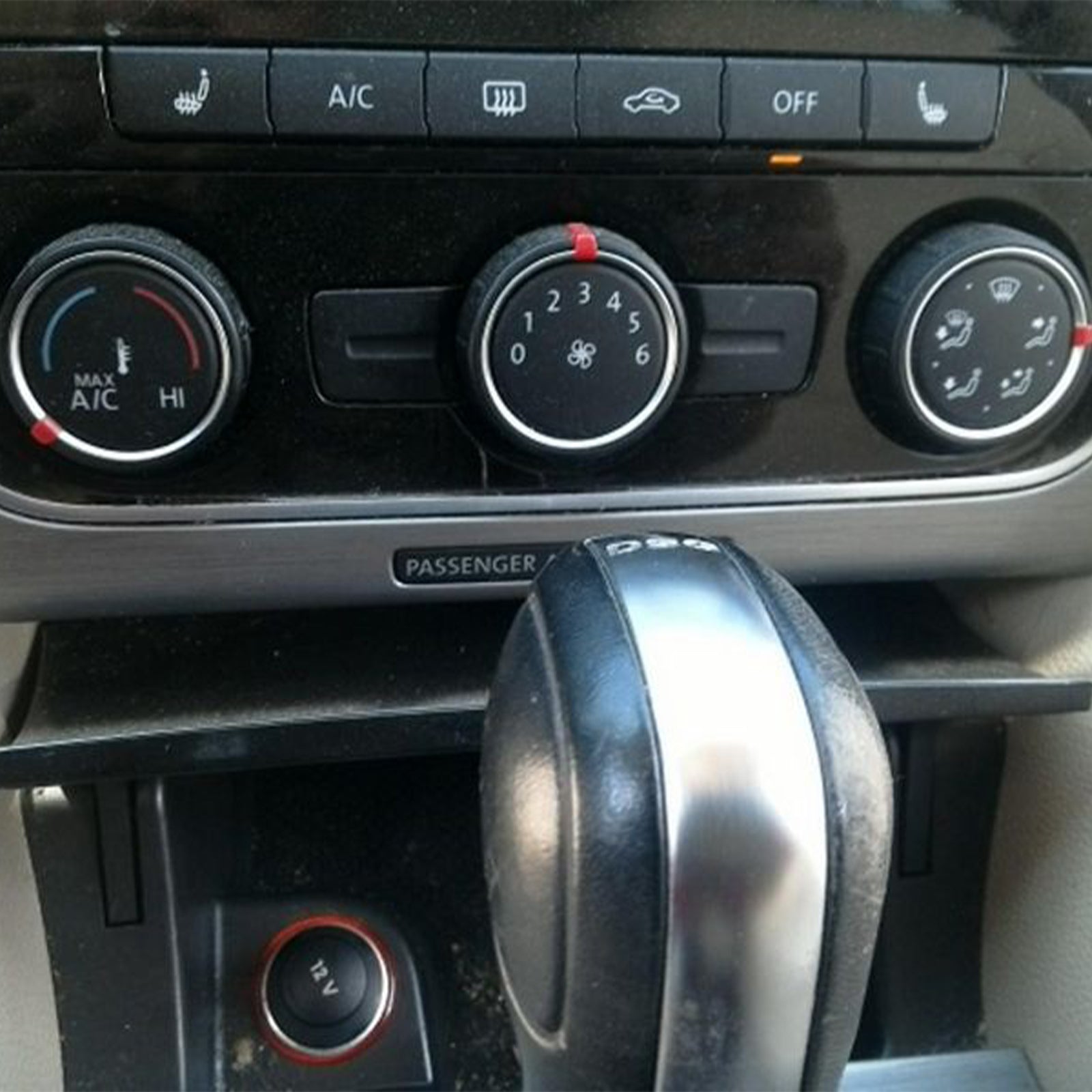 2013-2015 Volkswagen Passat Climate Control