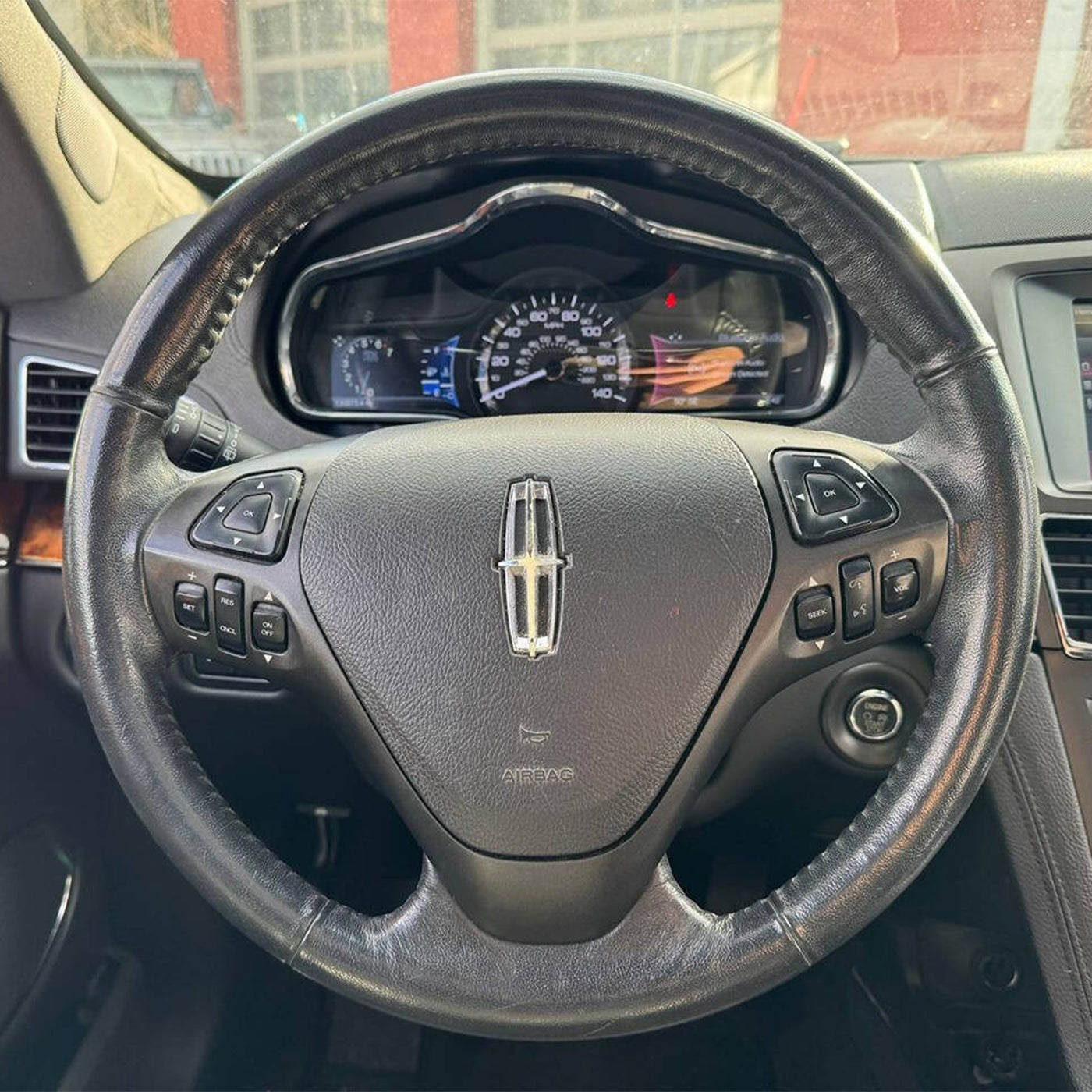 2013-2015 Lincoln MKS Steering Wheel airbag