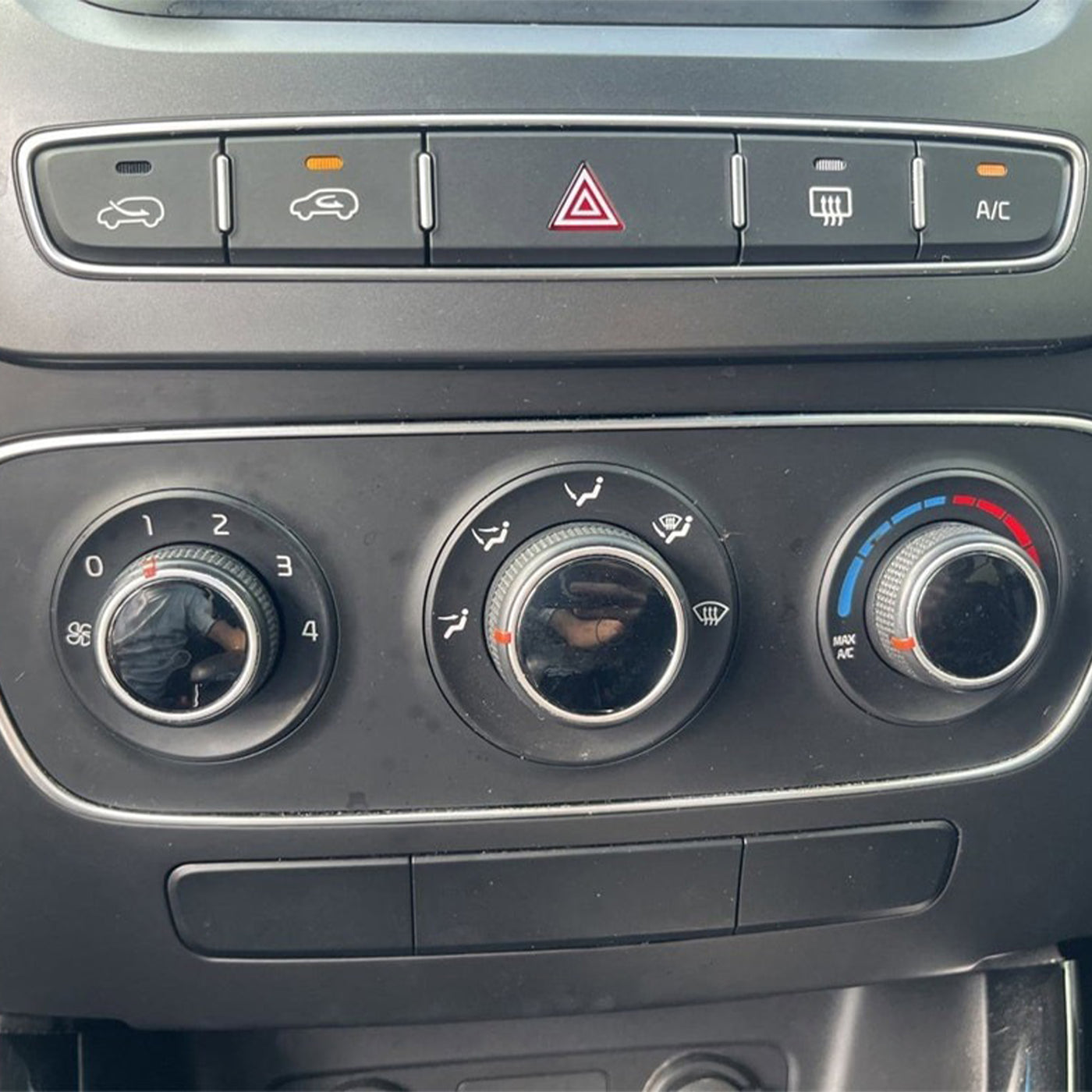 2014-2015 Kia Sorento Climate Control