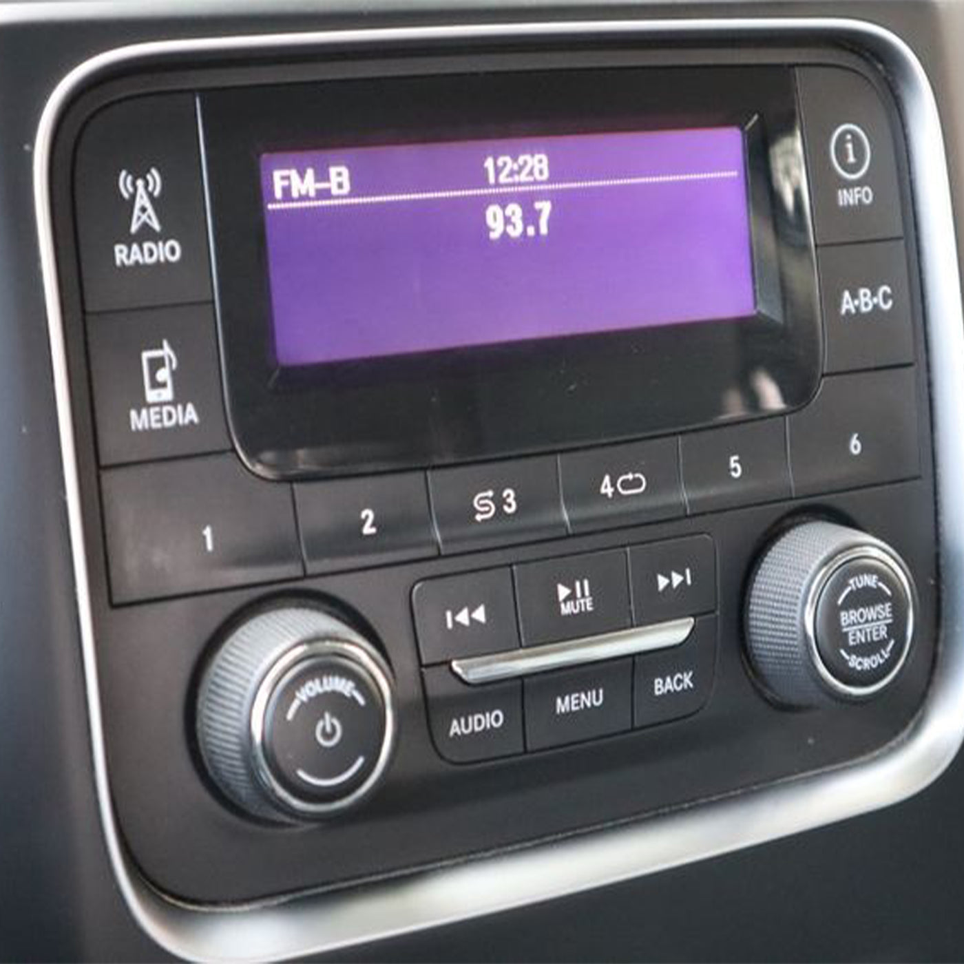 2014 Dodge Ram 1500 Radio Receiver