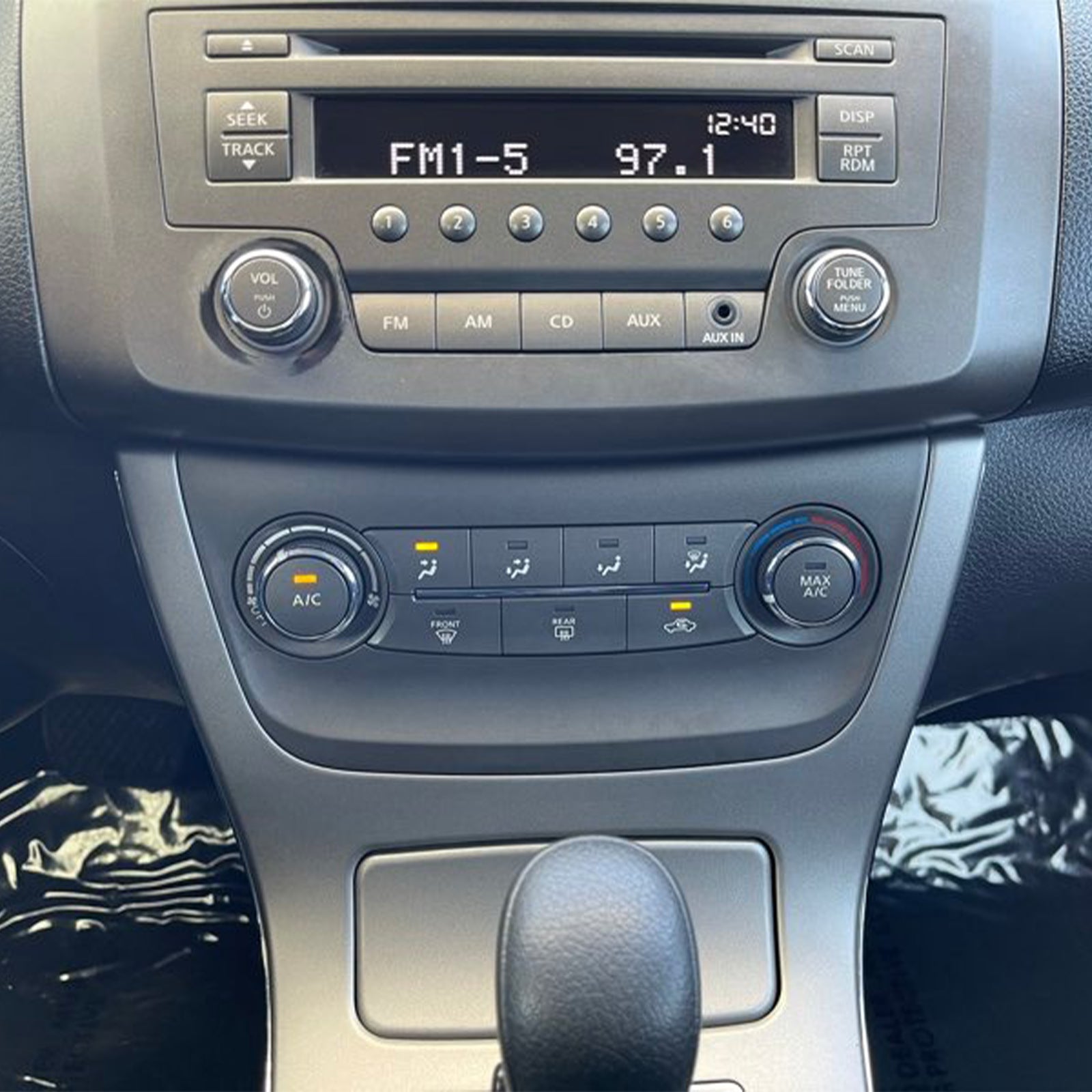 2015-2017 Nissan Sentra Climate Control