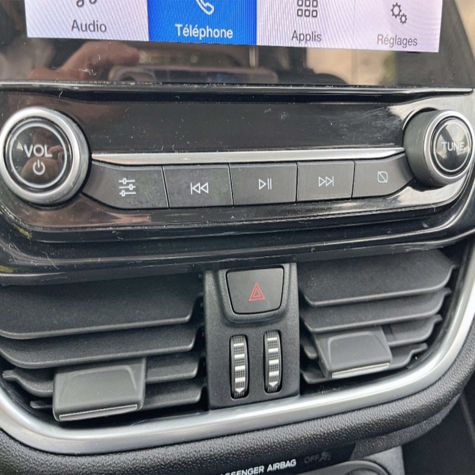 2018-2020 Ford Ecosport Radio Control